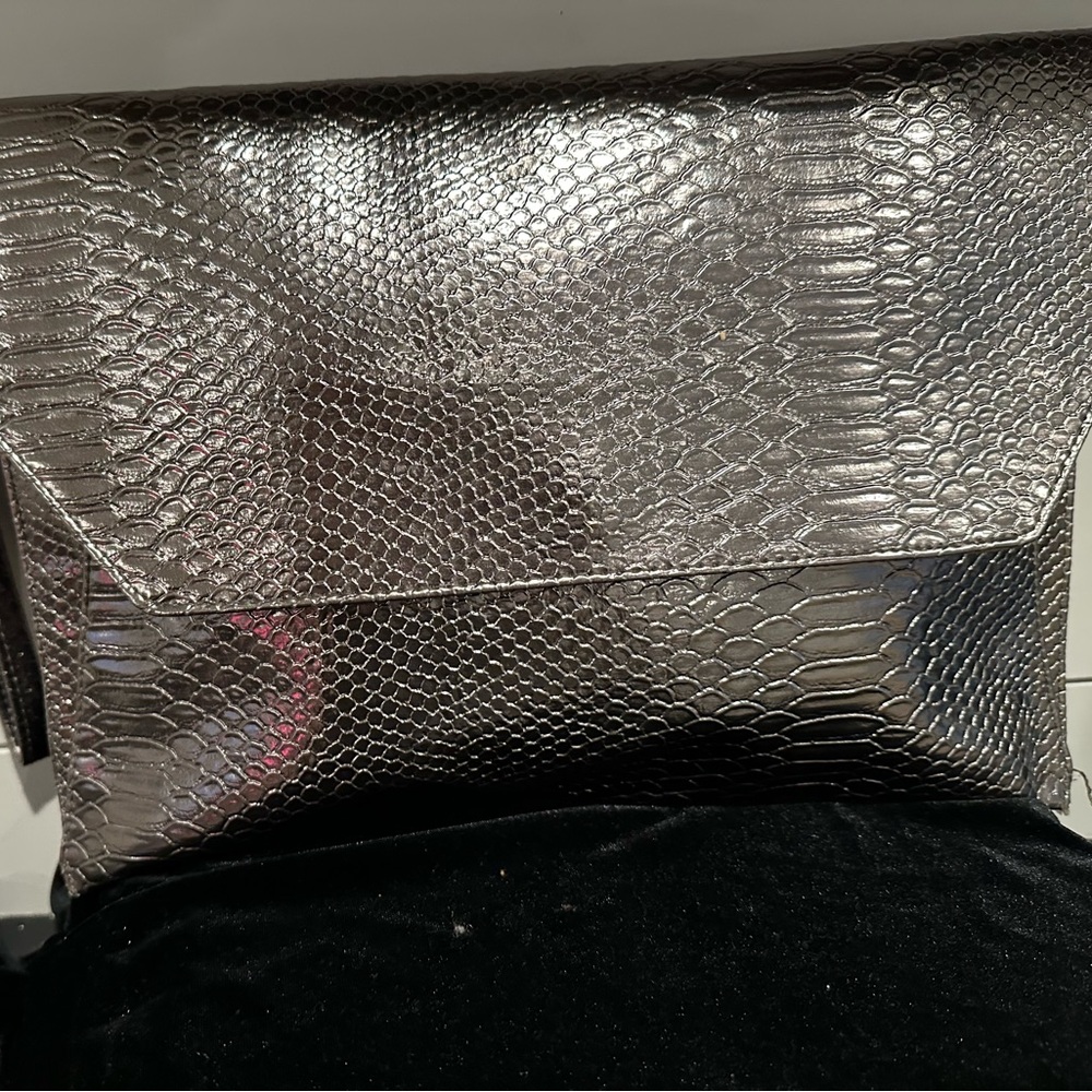 Oversized clutch bag